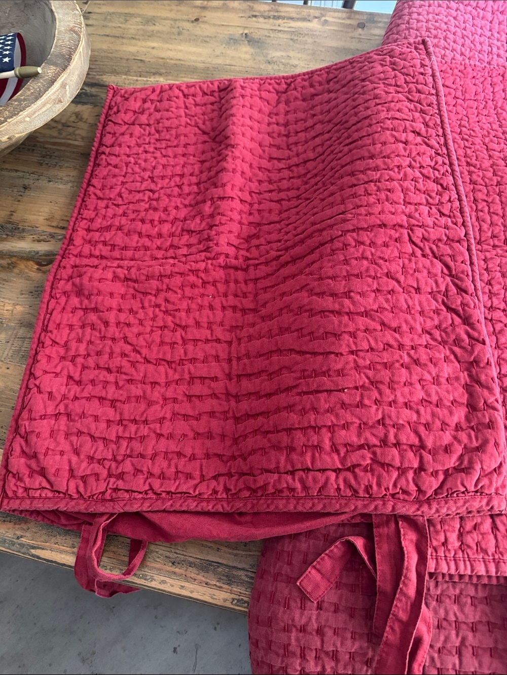 Pottery Barn Red pick stich Full/Queen with matching shams - Picture 4 of 5